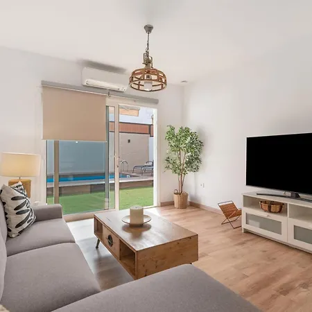 Berkana De Lujo Con Piscina 빌라 플라야 온다