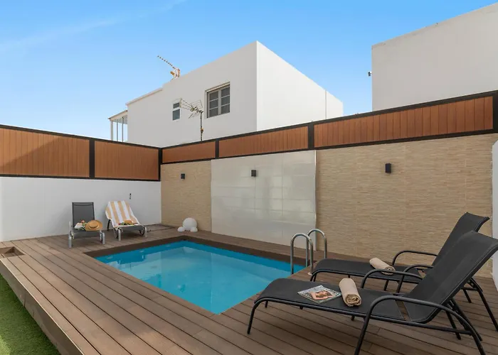 Berkana De Lujo Con Piscina * Playa Honda (Lanzarote)